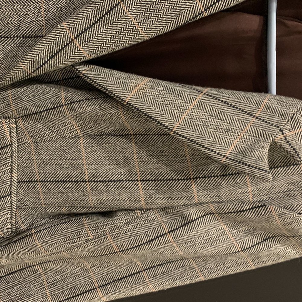 Blazer - Picture 2 of 4